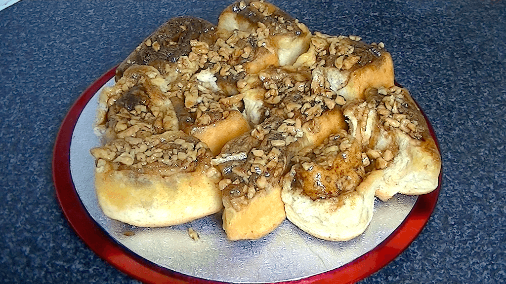 GOOEY CINNAMON BUNS - COOK WITH FAIZA