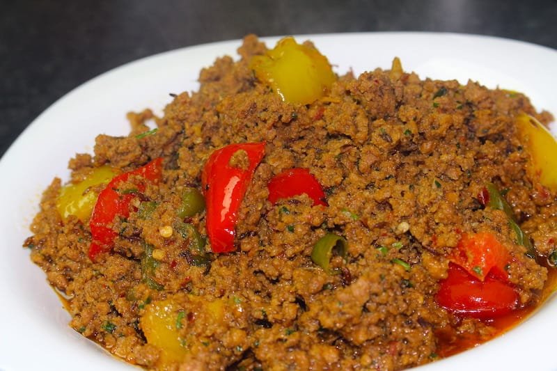 Shimla Mirch Keema || SHIMLA MIRCH KEEMA Recipe || Mince Recipe By Cook With Faiza
