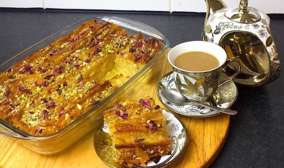 Delicious Crinkle Cake Recipe | Cook With Faiza